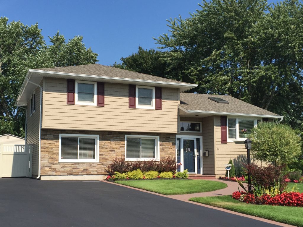 Plum Creek Ledgestone on East Islip Vinyl Siding Project